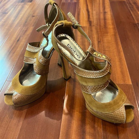 bebe Shoes - Bebe Brown Heels Brown Faux Suede Snakeskin Strap Peep Toe Platform Size 9M / 9
